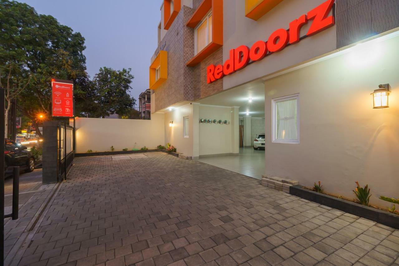 Reddoorz Near Taman Makam Pahlawan Cikutra Hotel Bandung Exterior photo